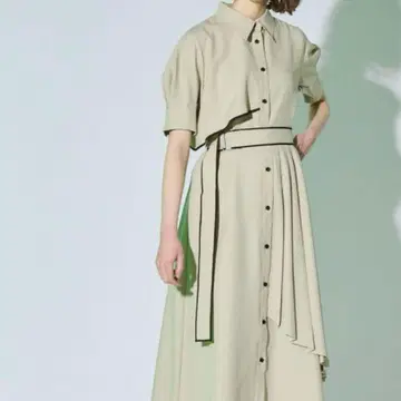 유나이티드 도쿄 하프 파이핑 플리츠 원피스 베이지