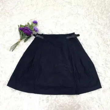 KEITH 울 플레어 스커트 벨트 디자인 울 100% 클래식