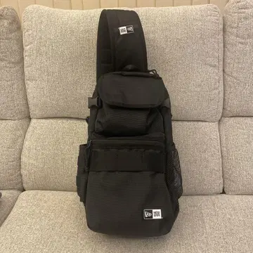 New Era 바디백 블랙
