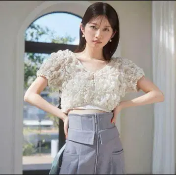 미사용 새상품 SNIDEL 랜덤 셔링 풀오버 bibiy eimy