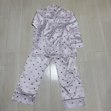 핑크 하트 무늬 룸웨어