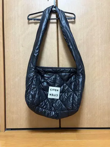 CITEN 퀼팅 블랙 숄더백