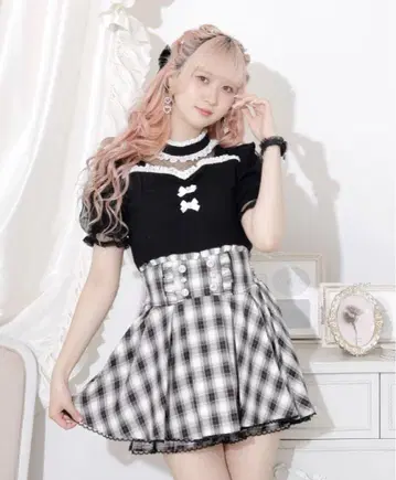 NOEMIE 노에미 도트 튤 데콜테 시어 티셔츠