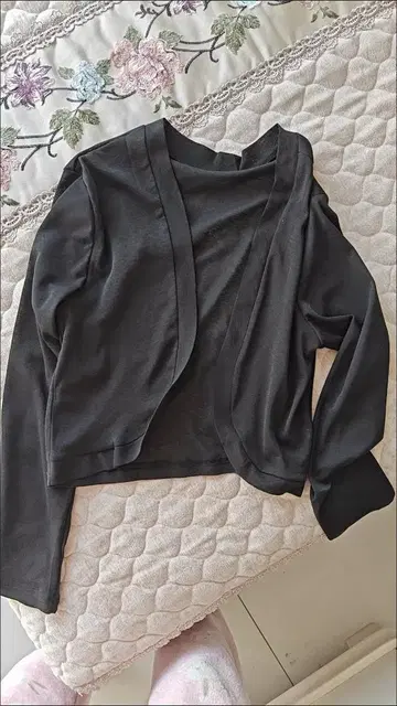 블랙 긴팔 가디건