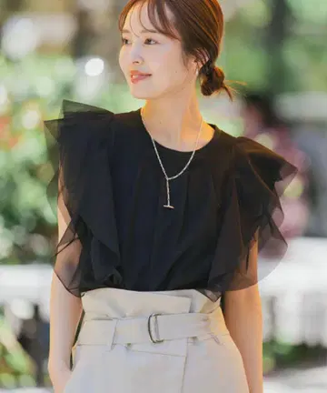 Noble 튤 슬리브리스 상의