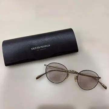 Oliver Peoples 안경 케이스 포함 무도수