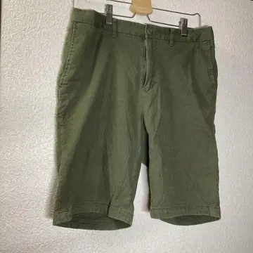 카키 하프 팬츠