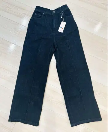 새상품 a.v.v 다크 블루 데님 팬츠 XS