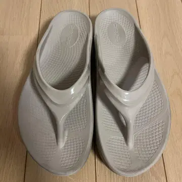 우포스