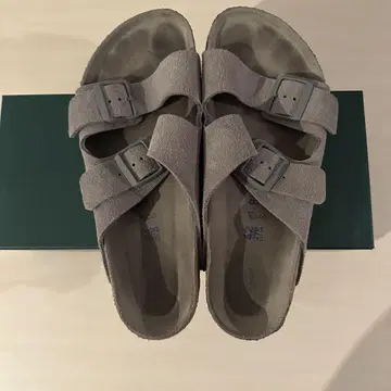 BIRKENSTOCK 그레이 샌들