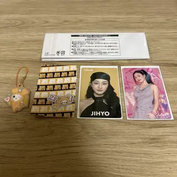 TWICE 지효 지브리 가챠가챠 클리어 카드