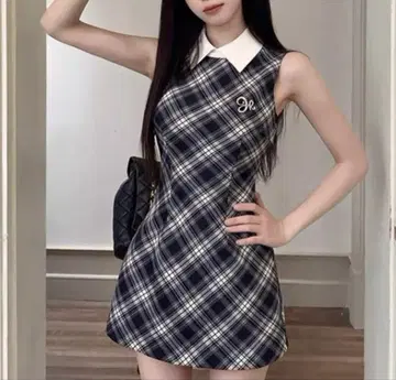 miu 스타일 체크 무늬 원피스