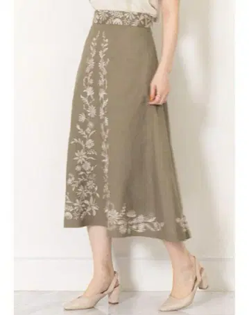 JILLSTUART Endy ROBE 아마라 자수 서큘러 스커트 2