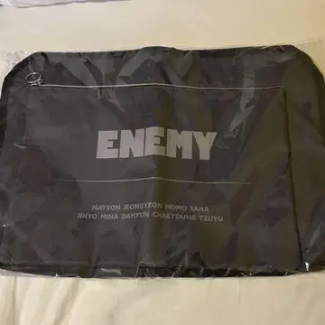 twice enemy 트래블 파우치