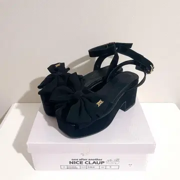 NICE CLAUP NC 엠블럼 리본 샌들