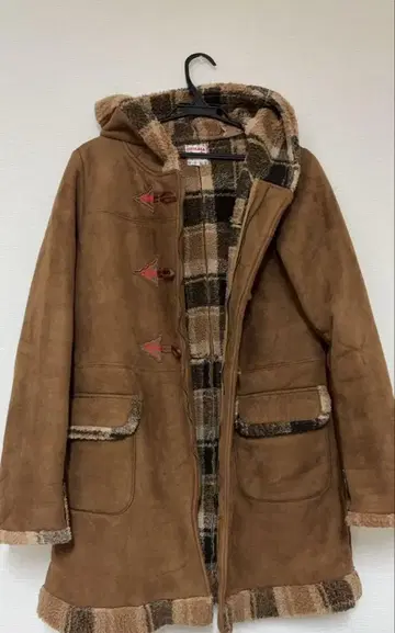 티티카카 후드 부착 더플 코트 브라운