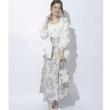아푸와이저 리셰 자카드 플라워 프린트 스커트