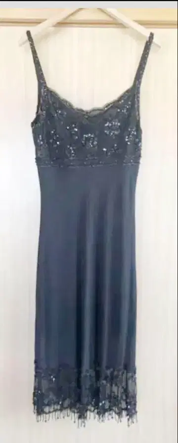 LALTRA MODA 블랙 비즈 자수 드레스 M