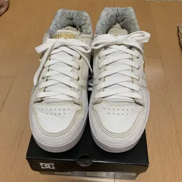 DC 신발 화이트 27.5cm