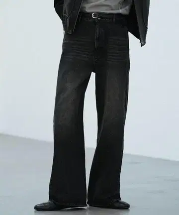 WYM CURVED FLARE DENIM SLACKS 사이즈 S
