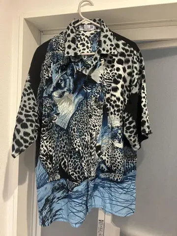 EURO MODA 레오파드 무늬 반팔 셔츠