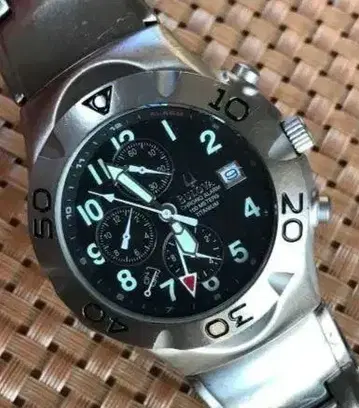 BULOVA 크로노그래프 손목시계