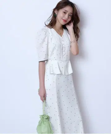 JUSGLITTY 페플럼 도트 내로우 원피스 2025SS