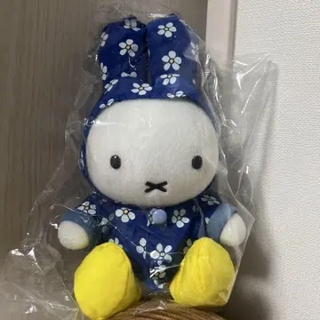 비오는 날 미피 봉제 인형
