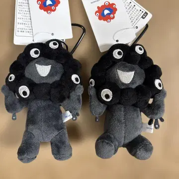 검은색 akuaku 봉제 인형 키링 카라비너 포함, 세움/앉음