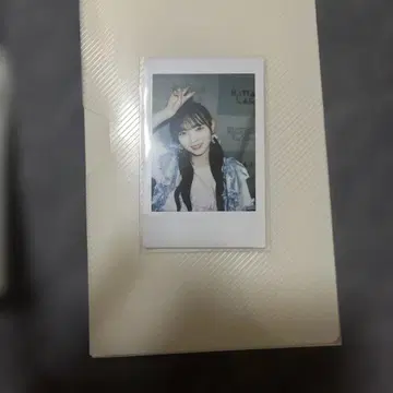 마나베 나기사키 솔로 폴라로이드