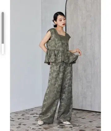 niana 페플럼 셋업 S 카키