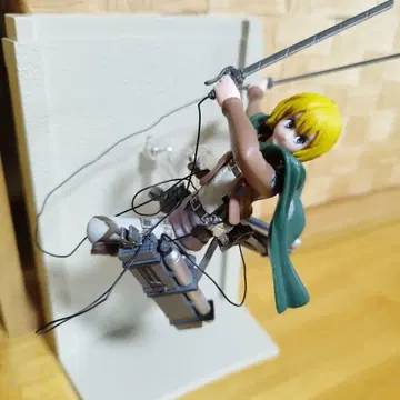 월간 진격의 거인 공식 피규어 컬렉션 Vol.5 알민 알레르트