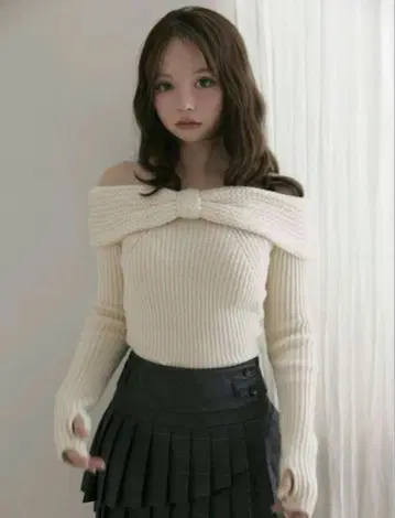 앤드메리 아만다 오프 숄더 톱 아이보리