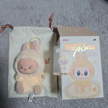 POP MART Have A Seat 토끼 마스코트