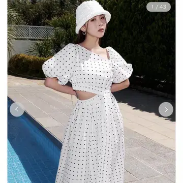snidel 도트 사이드 컷 원피스