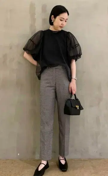 미라 오웬 튤 레이어드 퍼프 슬리브 상의