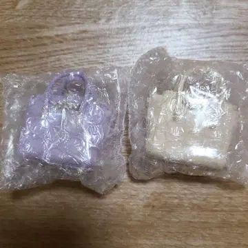 질스튜어트 미니 비쥬 로얄 토트 키링
