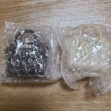 질스튜어트 미니 비쥬 로얄 토트 키링
