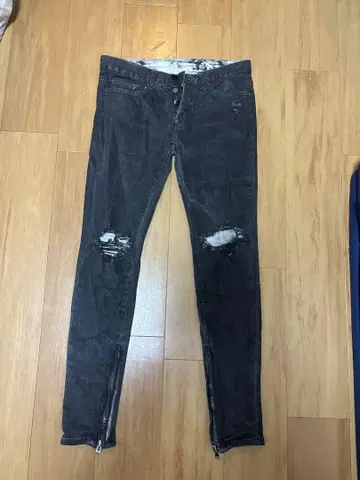데미지 가공 다크 그레이 스키니 청바지