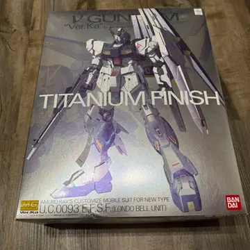 새상품급 1/100 MG 뉴건담 Ver.Ka 티타늄 피니쉬