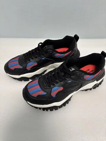 UMBRO 범피 X 스니커즈 26.5cm 미사용 새상품