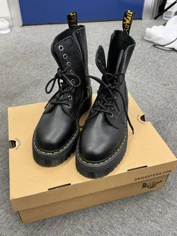 Dr. Martens Jadon III 블랙 42 새상품급