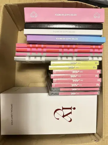 IVE 응원봉 굿즈 묶음 판매