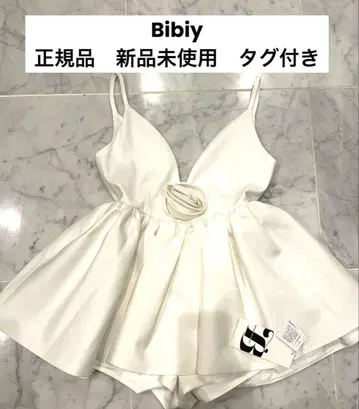 [정품] bibiy ALEXA FLOWER ROMPERS 택 포함