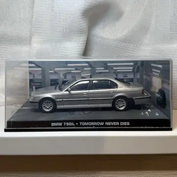 BMW 7 시리즈 E38 007 본드 카 1/43 미니카