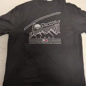 TOMMY JEANS 블랙 티셔츠 L 사이즈