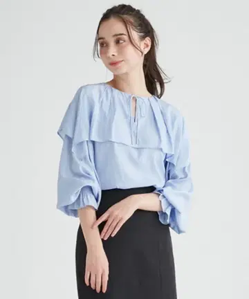 CELFORD 셀포드 스퀘어 칼라 프릴 블라우스
