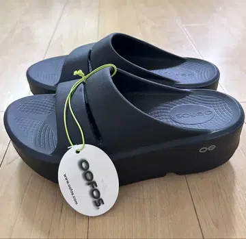 선착순 Oofos OOmega 새상품 통굽 24cm