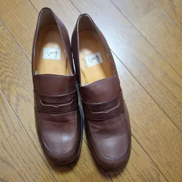 브라운 로퍼 스트레이트 팁