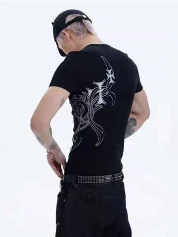 DND4DES 슬림 핏 T y2k opiumcore